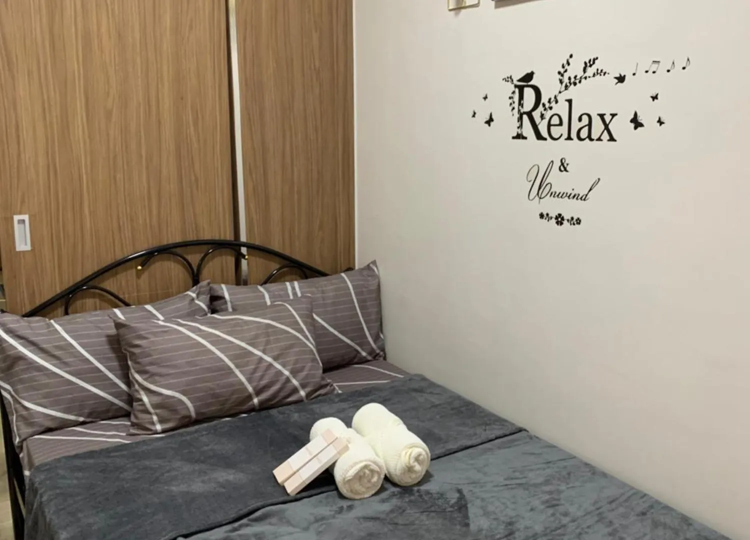 Paranaque Staycation At Spring Residences T3 U1231 Manila 0*,  Philippines